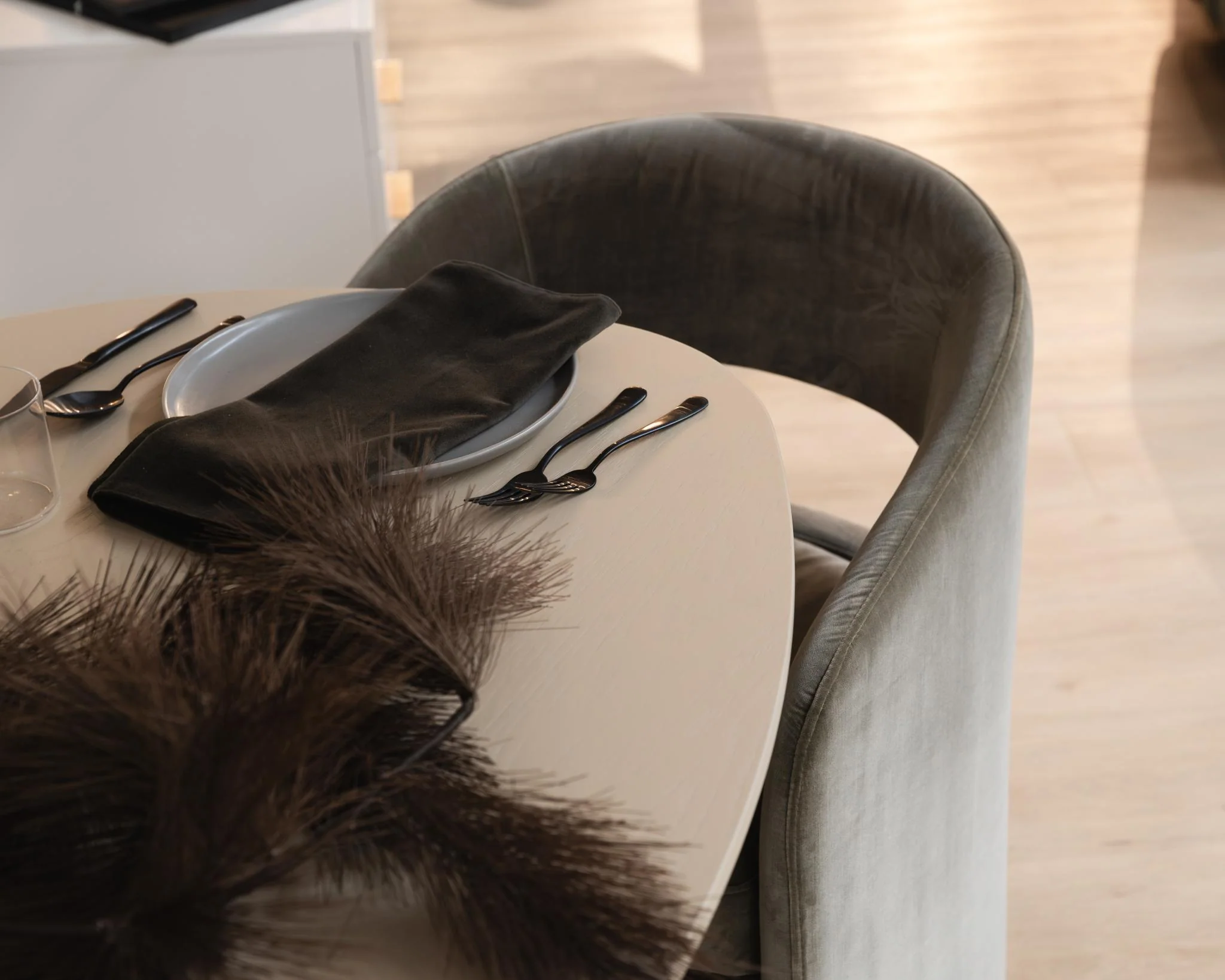 Alessia Dining Table - Image 6