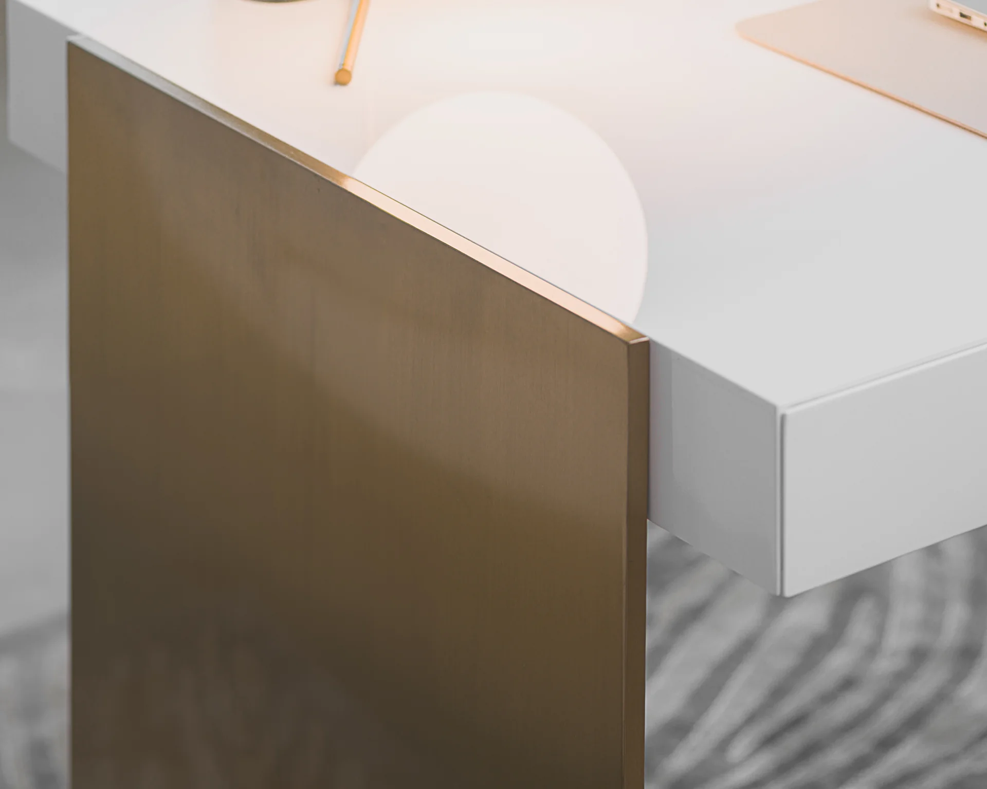 Arlo Desk - Image 6