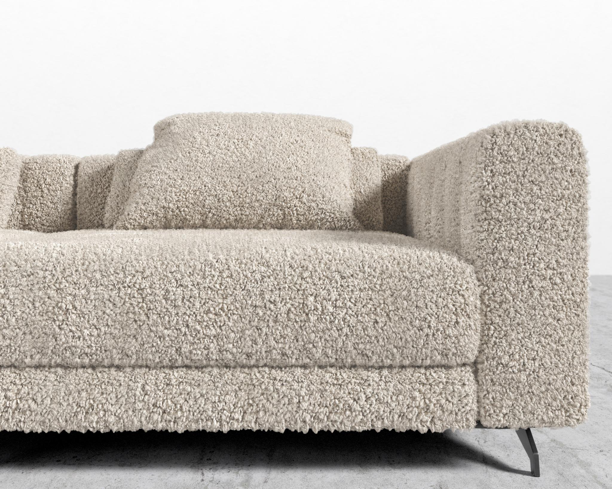 Berlin Sofa - Image 134