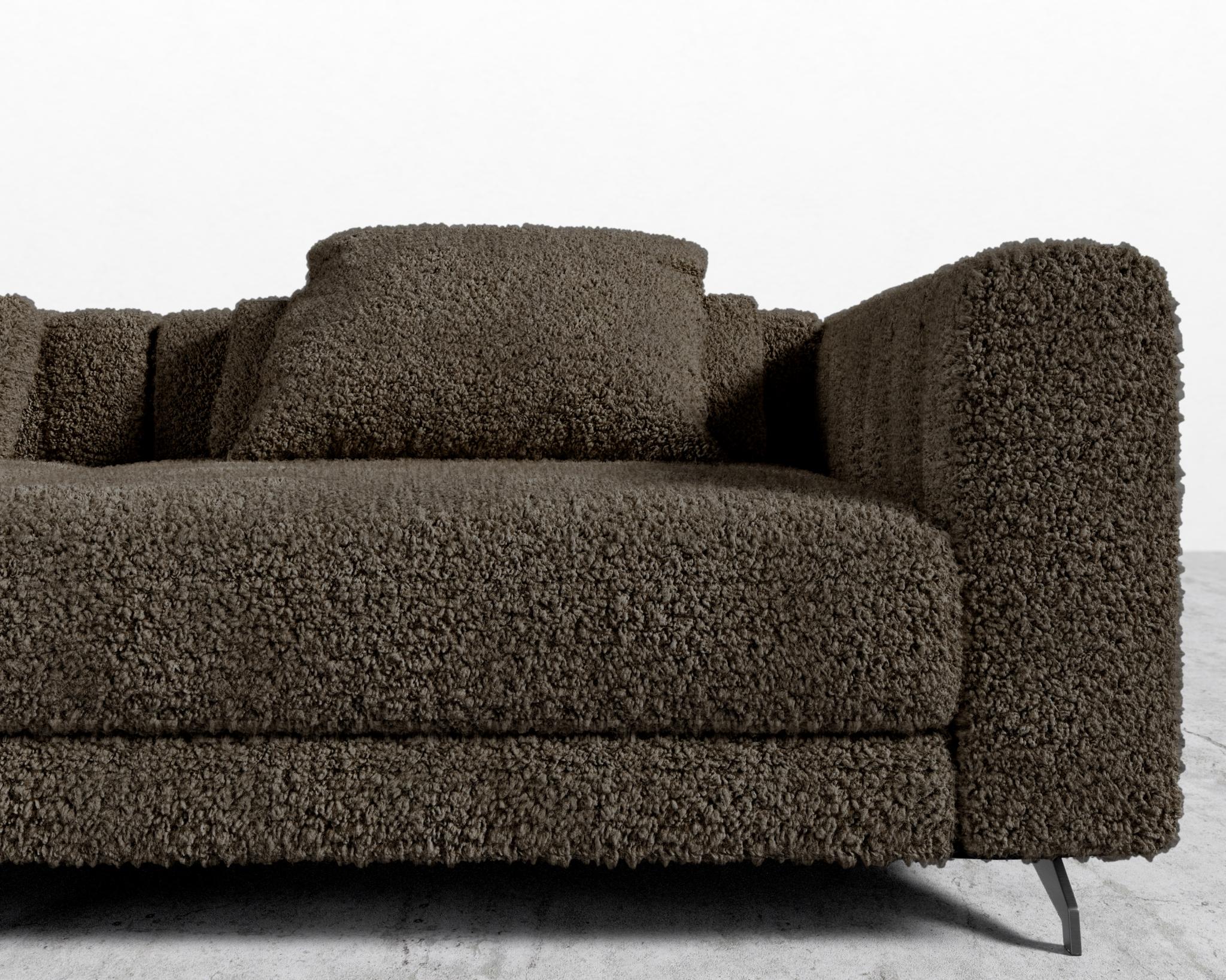 Berlin Sofa - Image 138