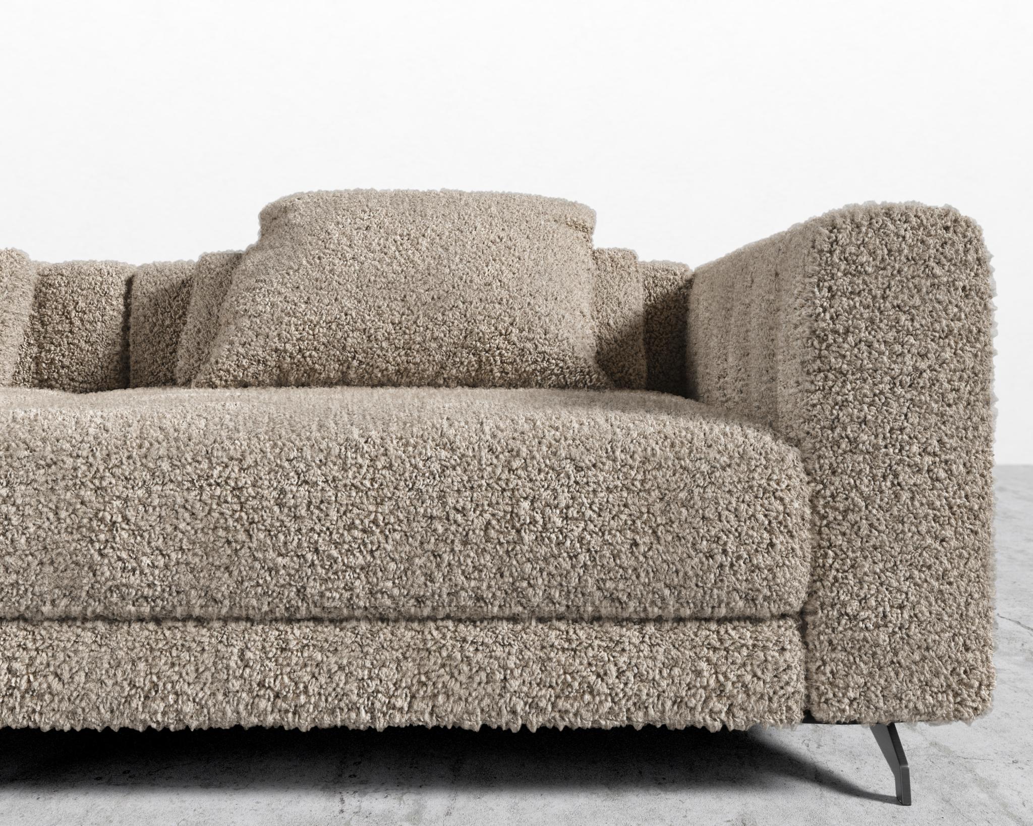 Berlin Sofa - Image 140