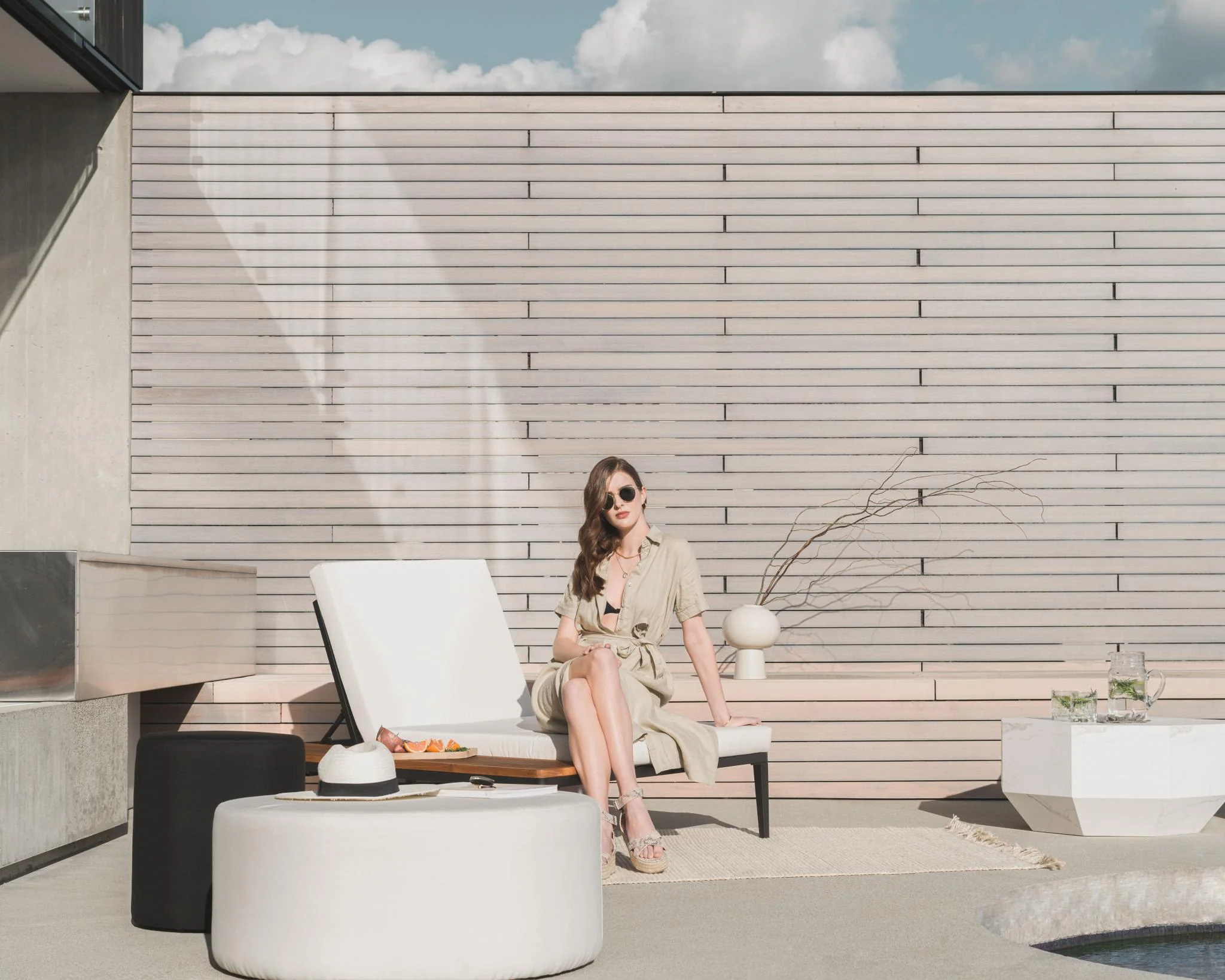 Francis Outdoor Lounger - Image 4