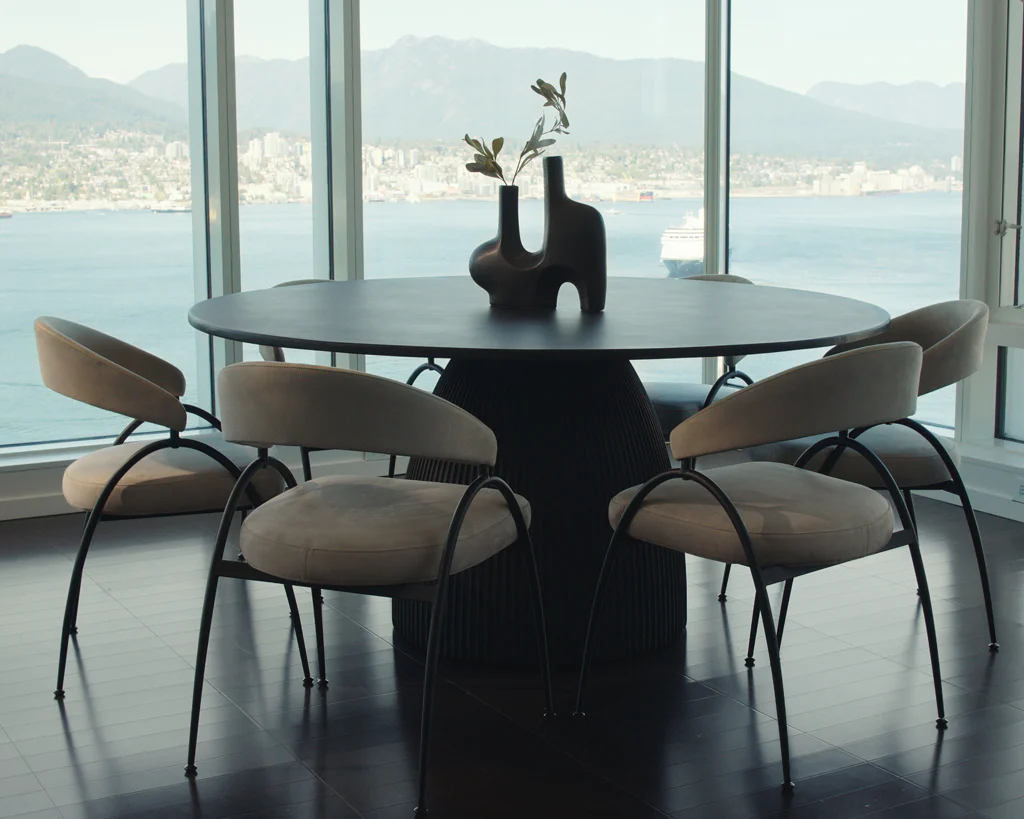 Gallus Dining Table - Image 7