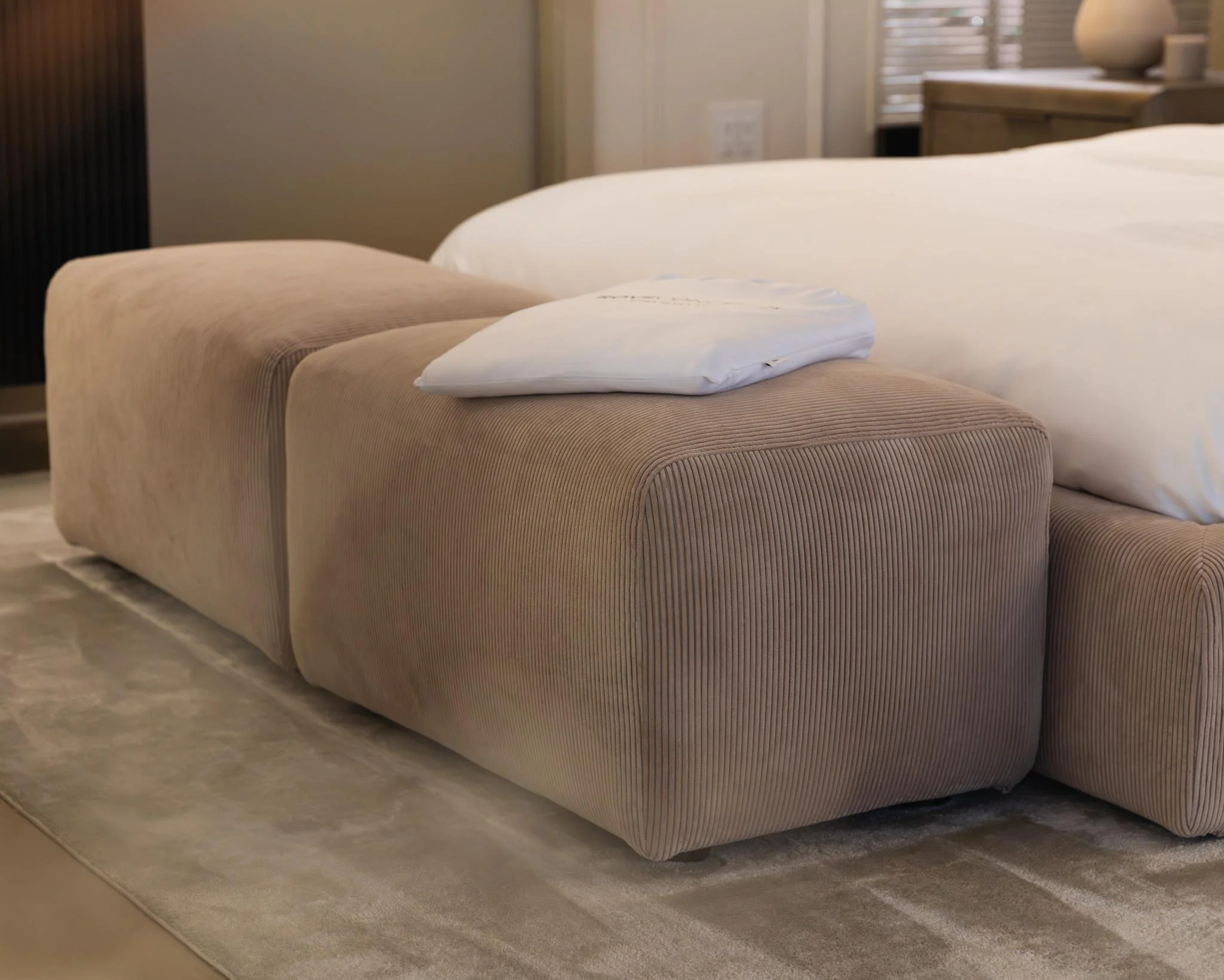 Kaye Bench - Image 4