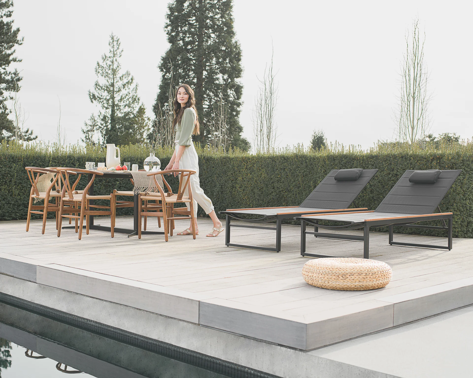 Linnea Outdoor Lounger - Image 3