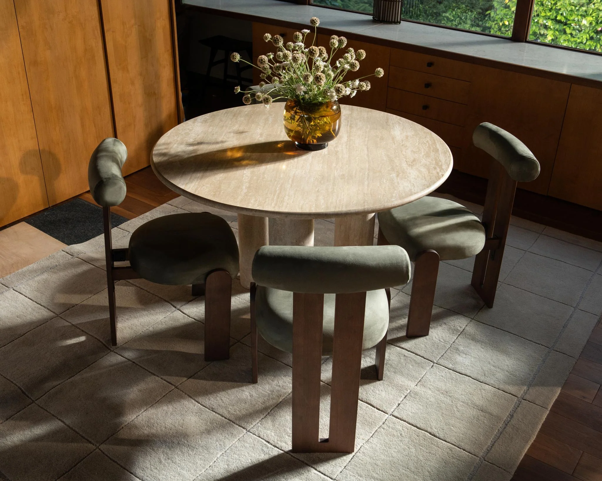 Maximus Round Table - Image 10