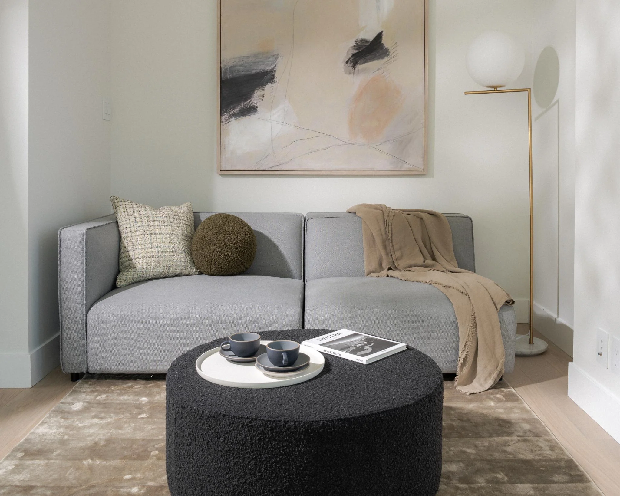 Nova Pouf - Large - Image 15