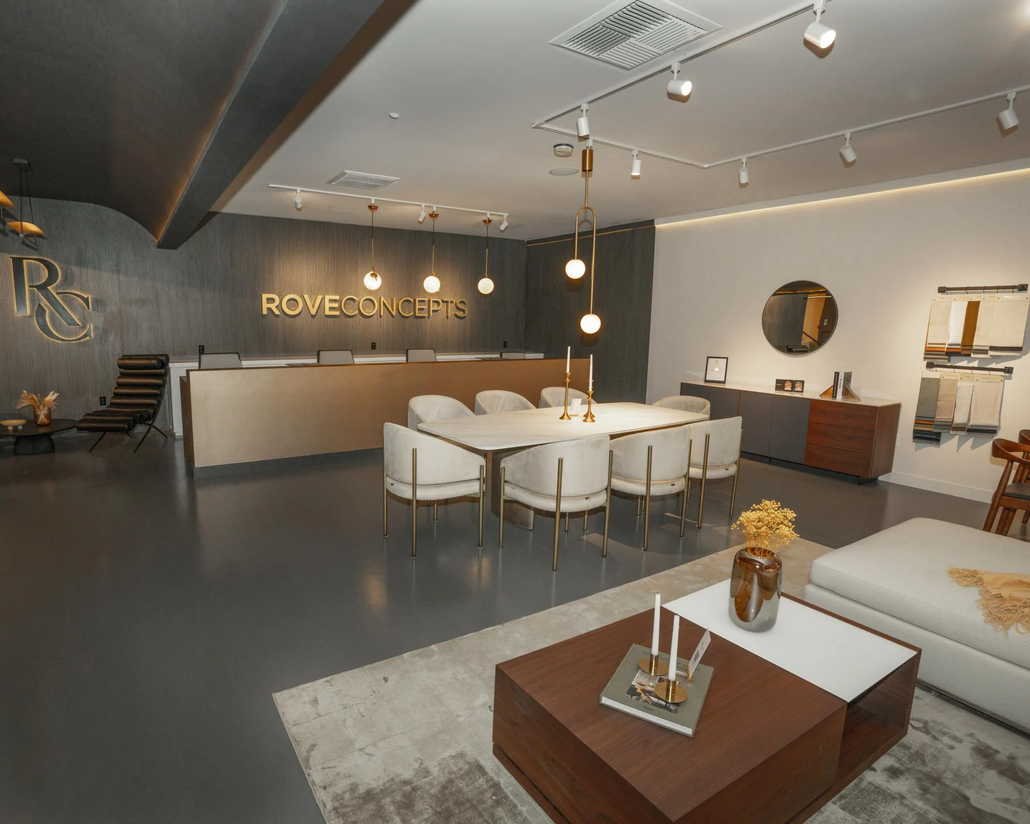 Solana Dining Table - Image 8