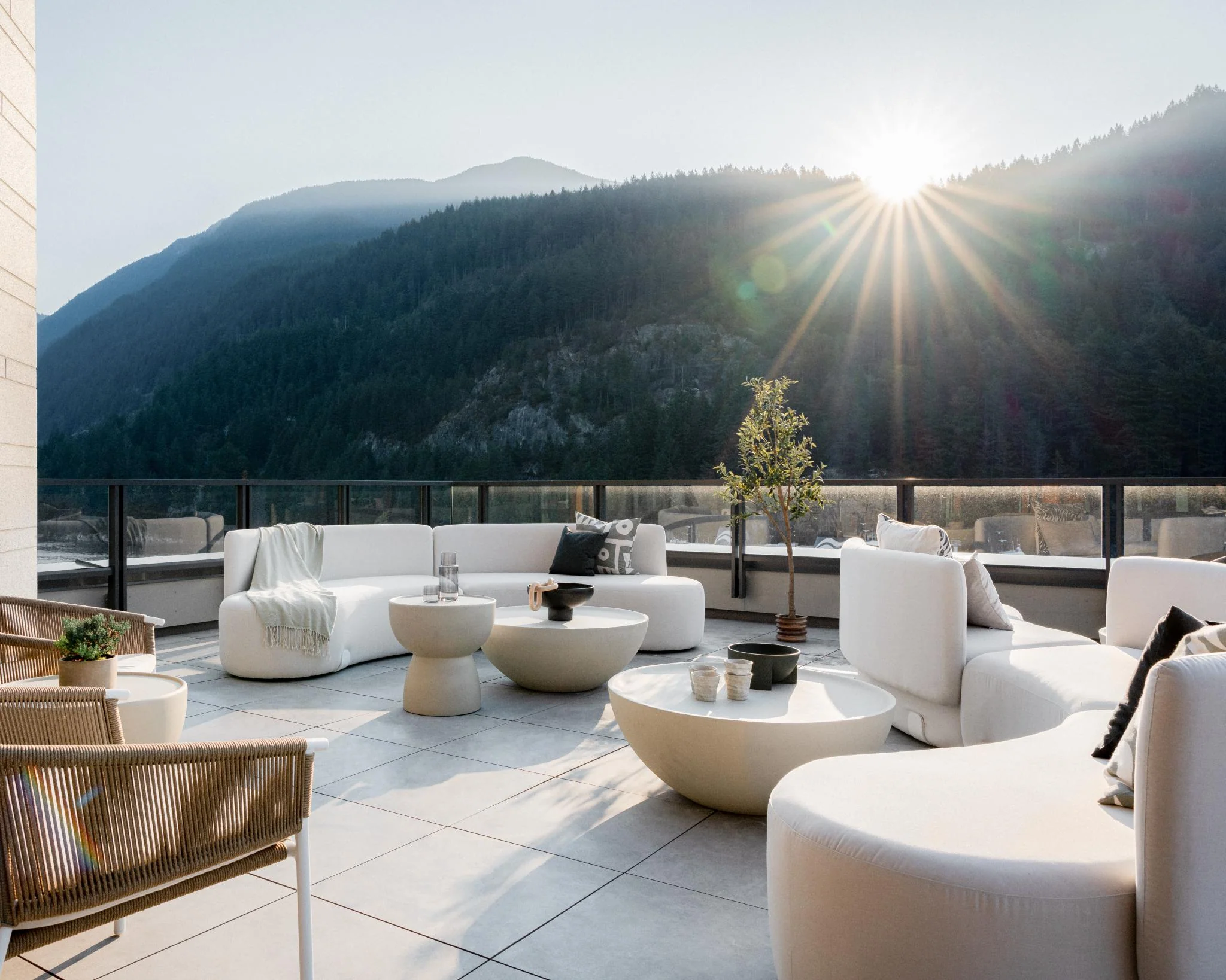 Tano Outdoor Curved S-Shape Modular Sectional - Image 8