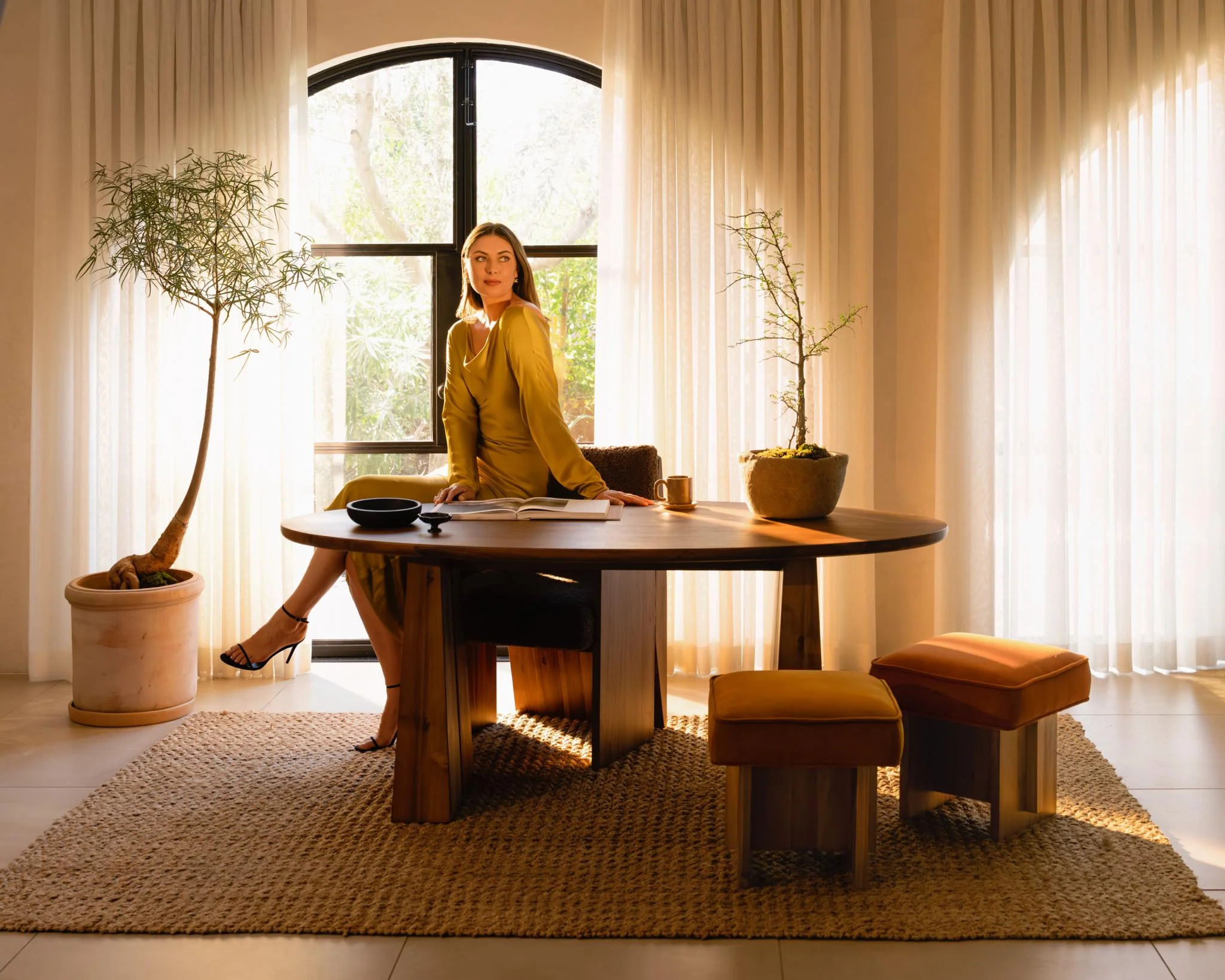 Echo Stool by Maria Sharapova - Image 3