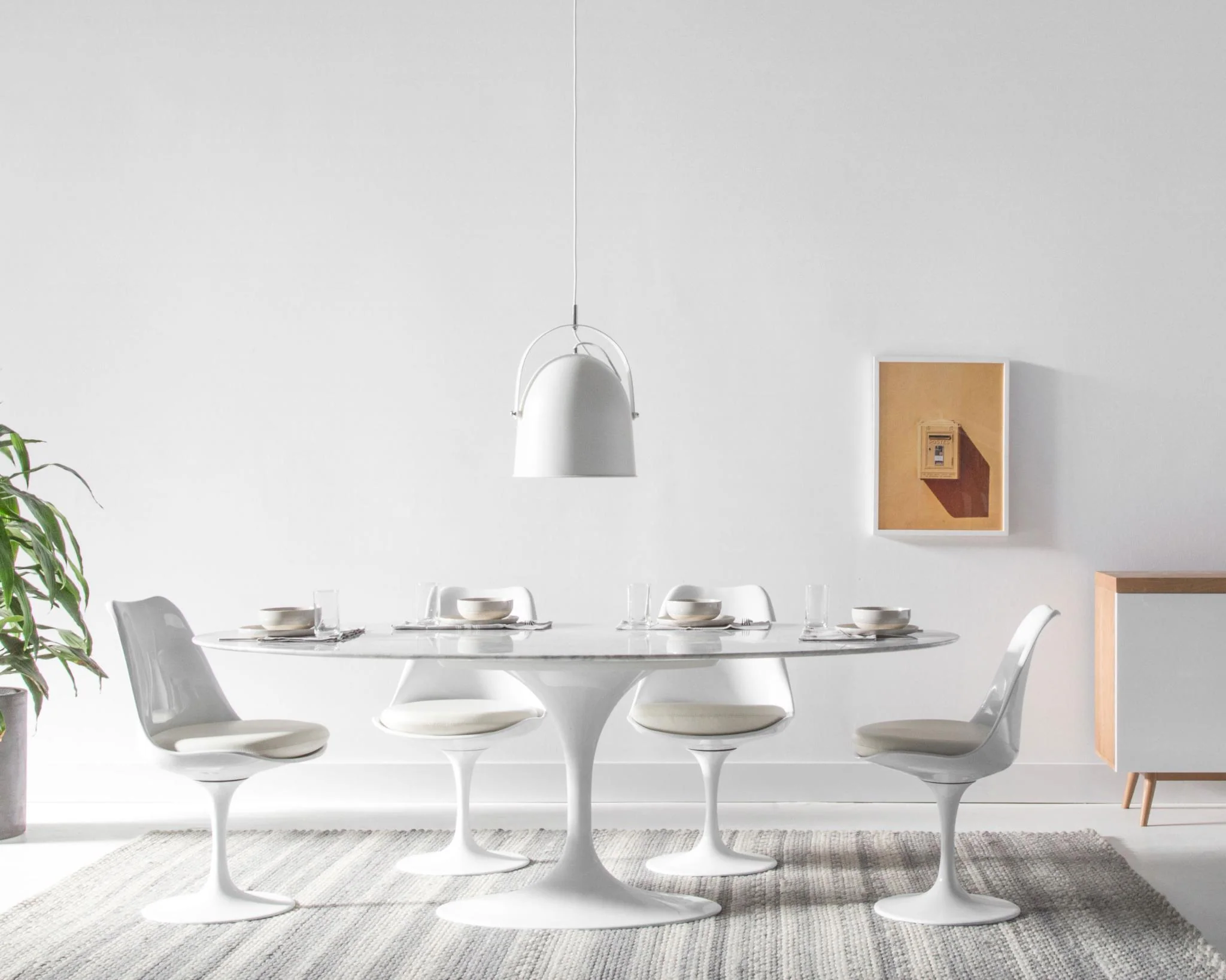 Tulip Table Oval - Carrara - Image 6