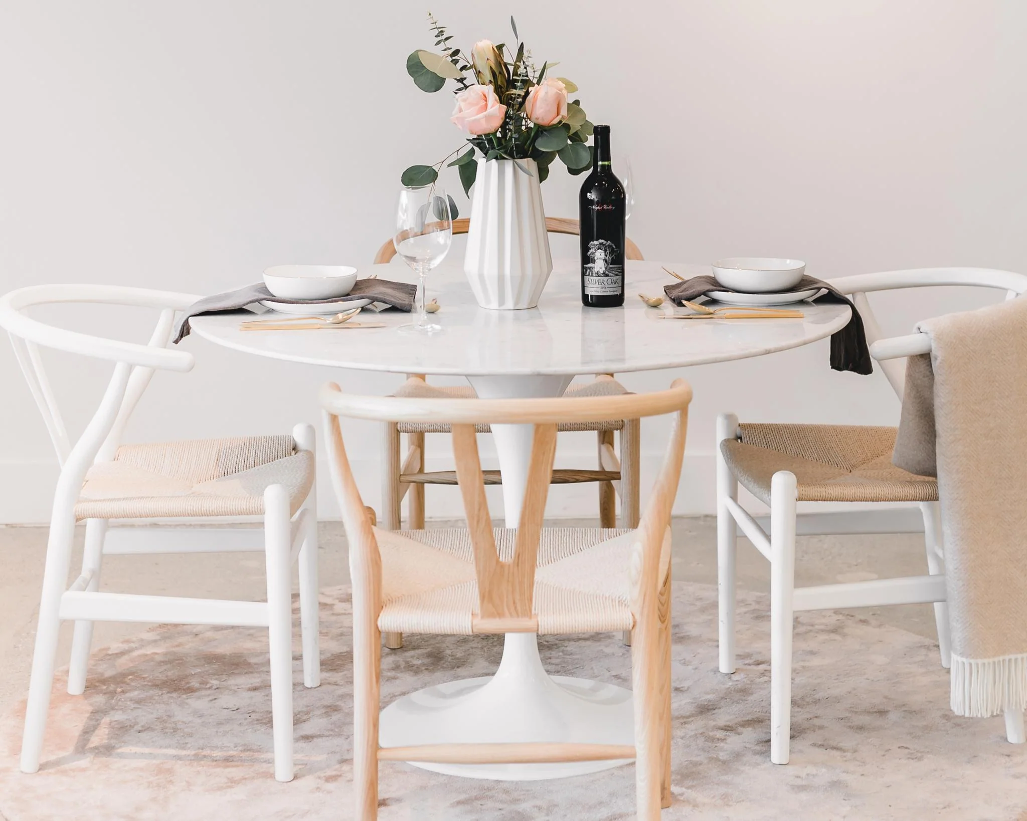 Tulip Table Round - Carrara - Image 6