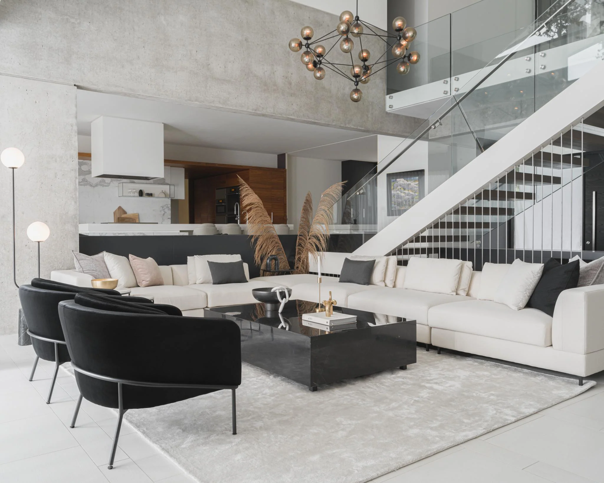 Uma Floor Lamp - Image 9